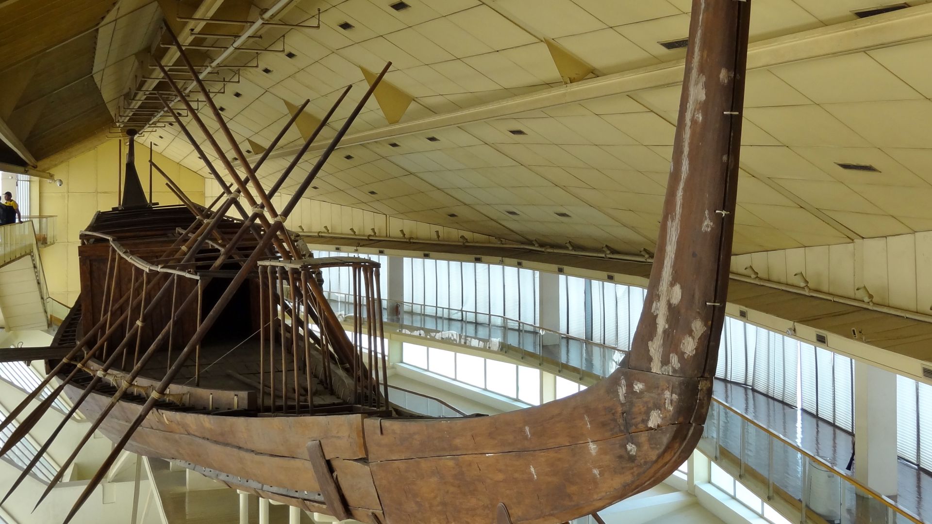 File:Giseh Sonnenbarke 07.jpg