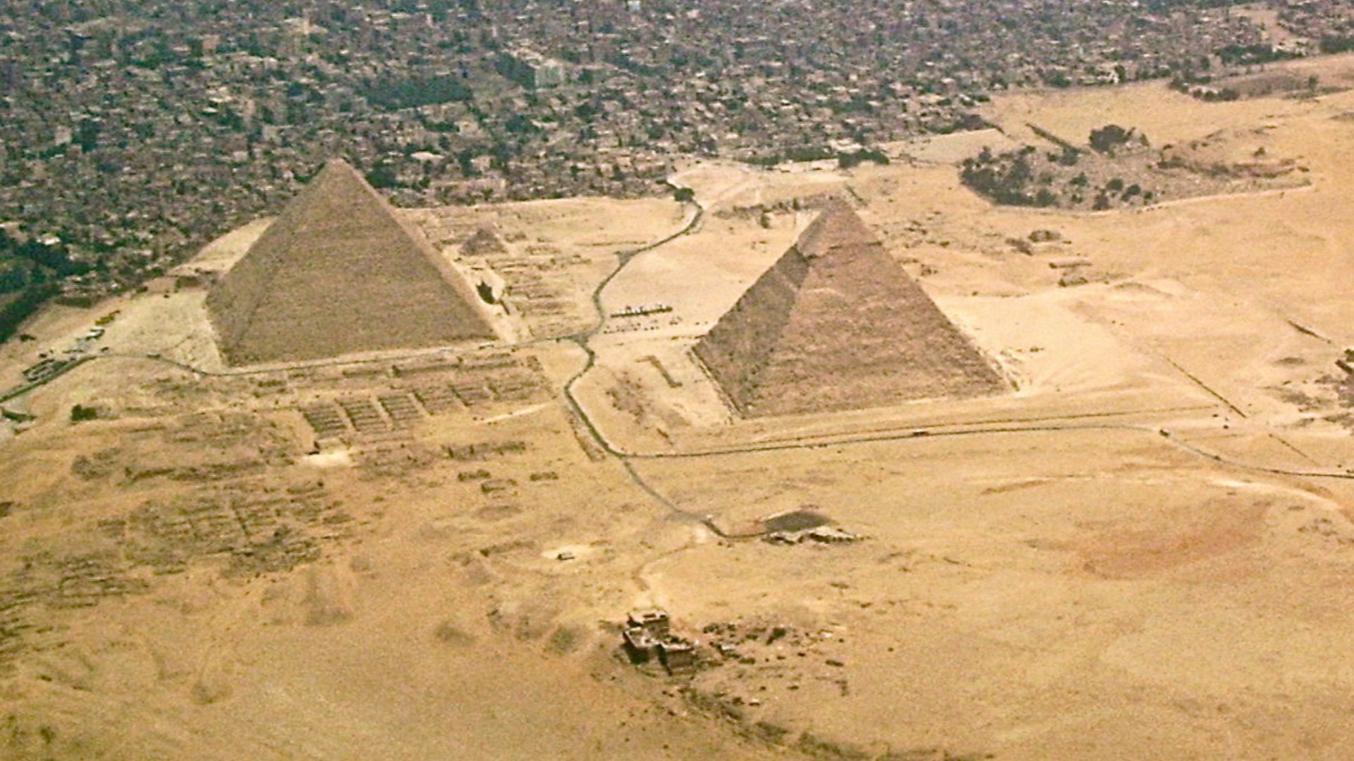File:Giza-pyramids.JPG