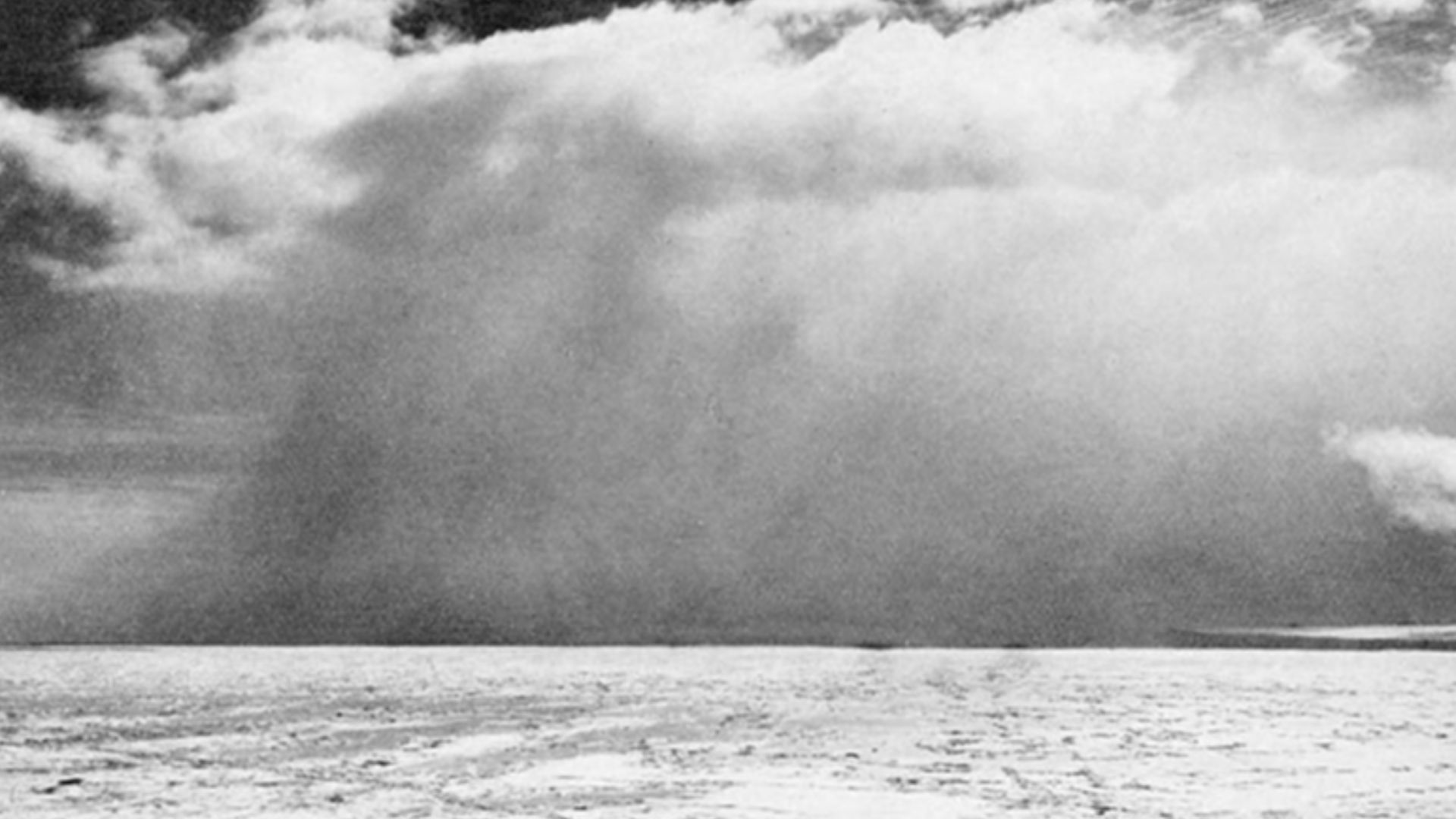 File:A Blizzard Approaching across the Sea Ice.jpg