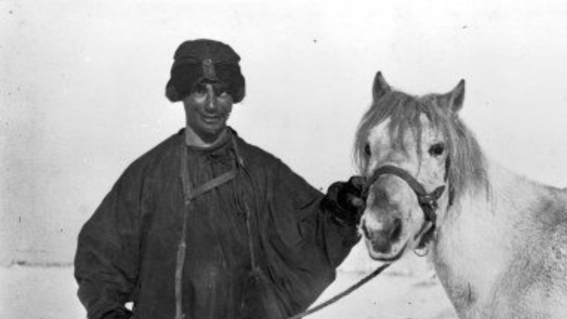 File:Cherry-Garrard and the pony Michael 1911.jpg