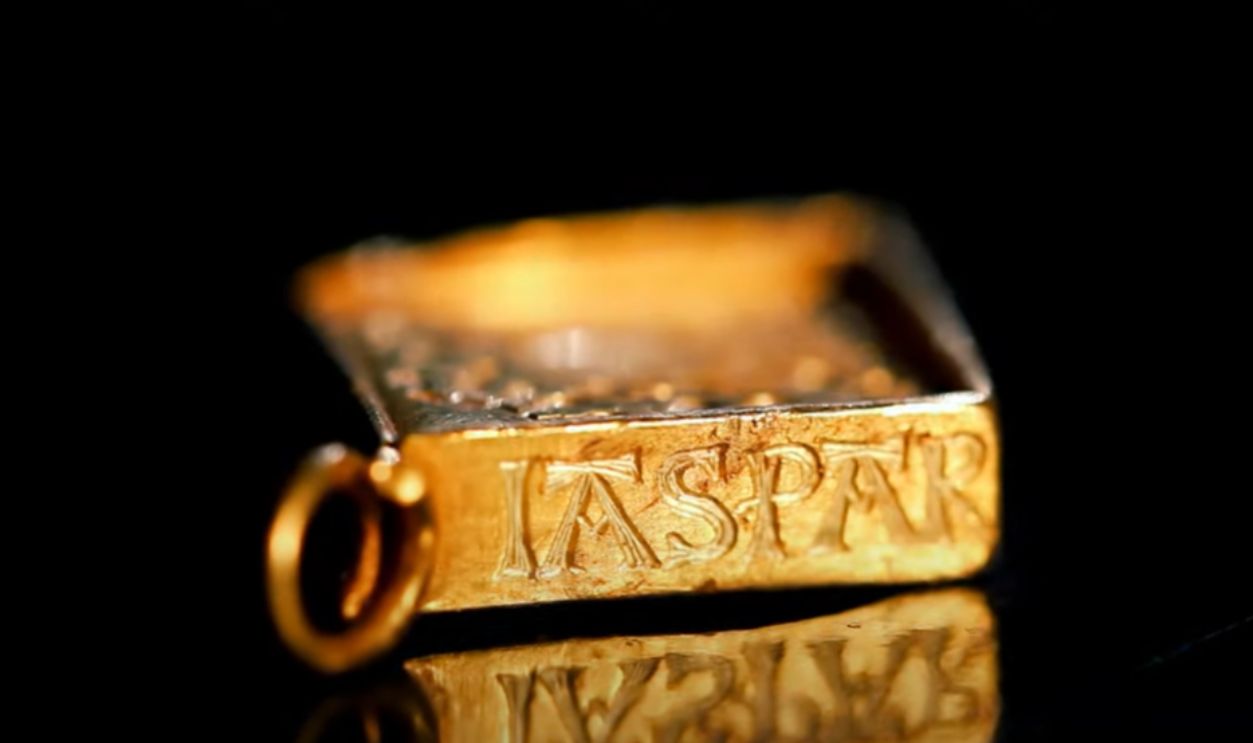 Sideview of Hockley pendant