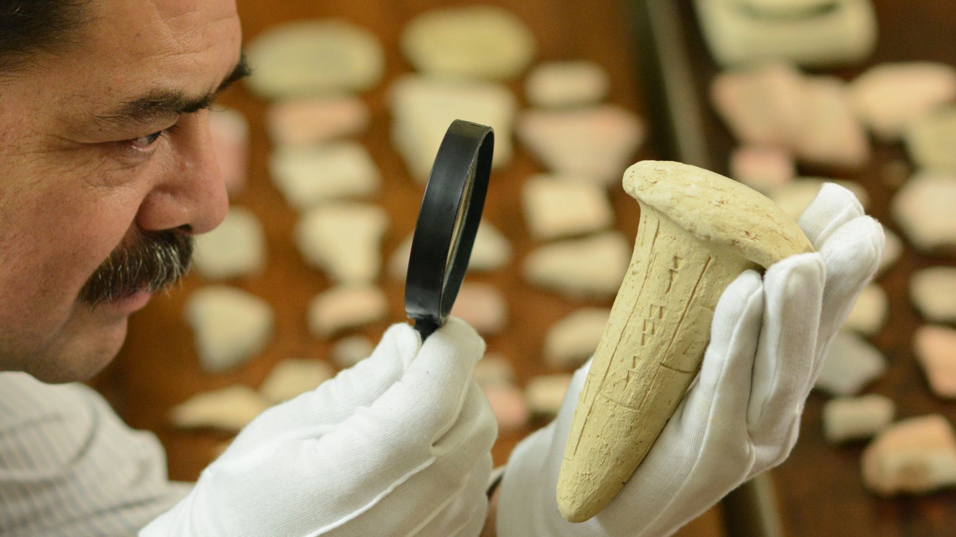 File:Clavo de fundación.JPG