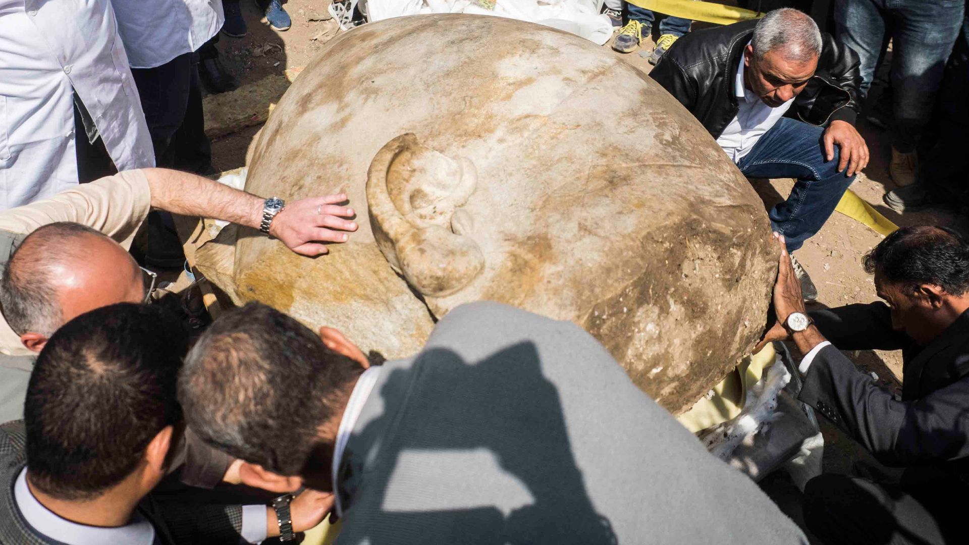 File:Statue of Egyptian King Psamtik I excavation 4.jpg