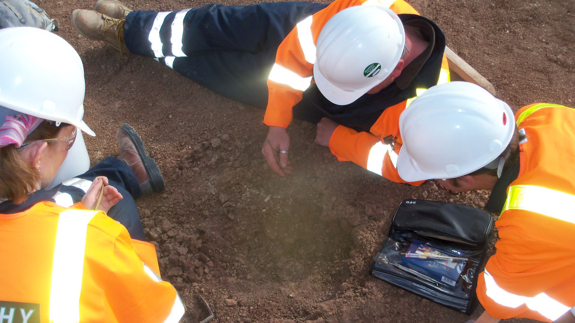 File:Archaeologists working on Trial Trench Evaluation and Watching Brief at the Tirley Feeder Connector, 2011.jpg