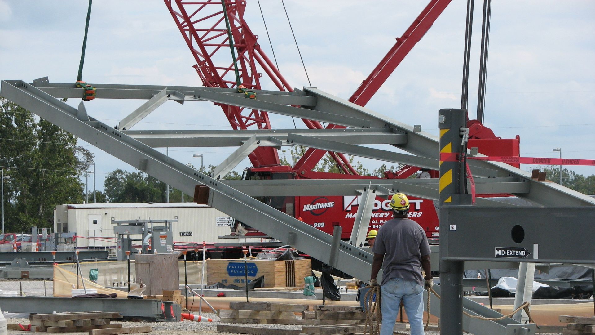 File:Blue Grass Chemical Agent-Destruction Pilot Plant Structural Steel Crane (4077355335).jpg