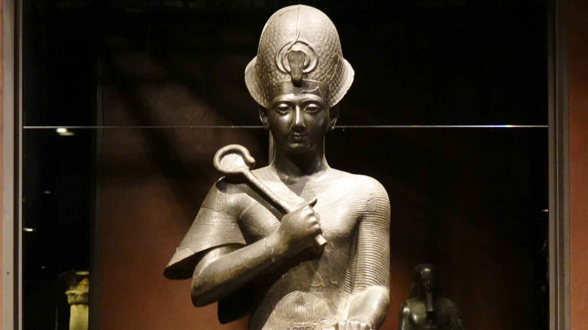 File:Statue of Ramesses II from Karnak, 19th dynasty, 1279-1213 BCE; Egyptian Museum, Karnak (1).jpg