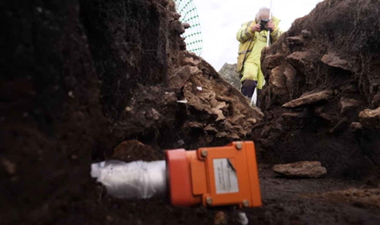 Dirt And Darkness Helped Reveal The Truth