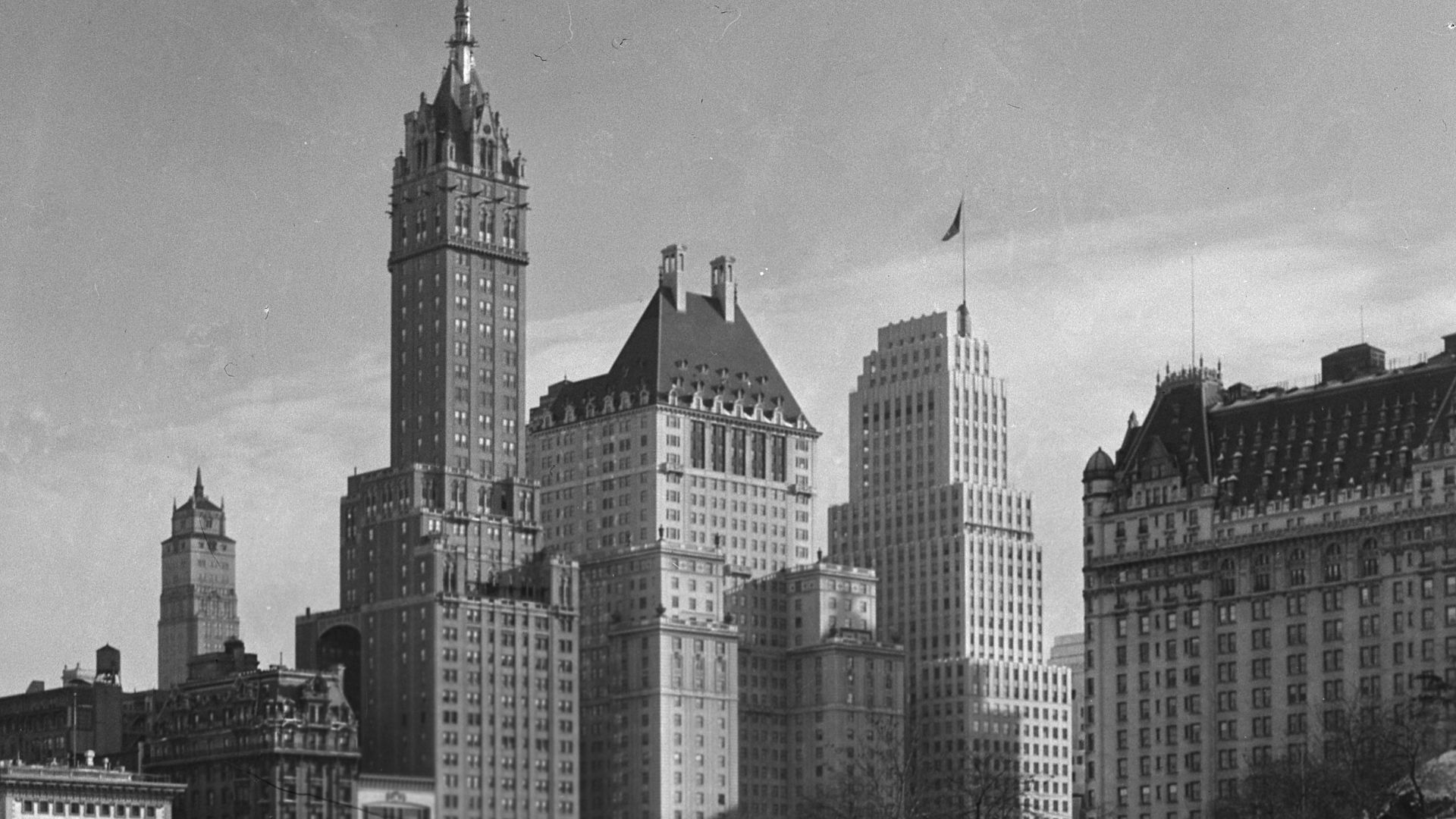 File:Central Park, Plaza at the pond, New York City, NY 5a18137u original.jpg