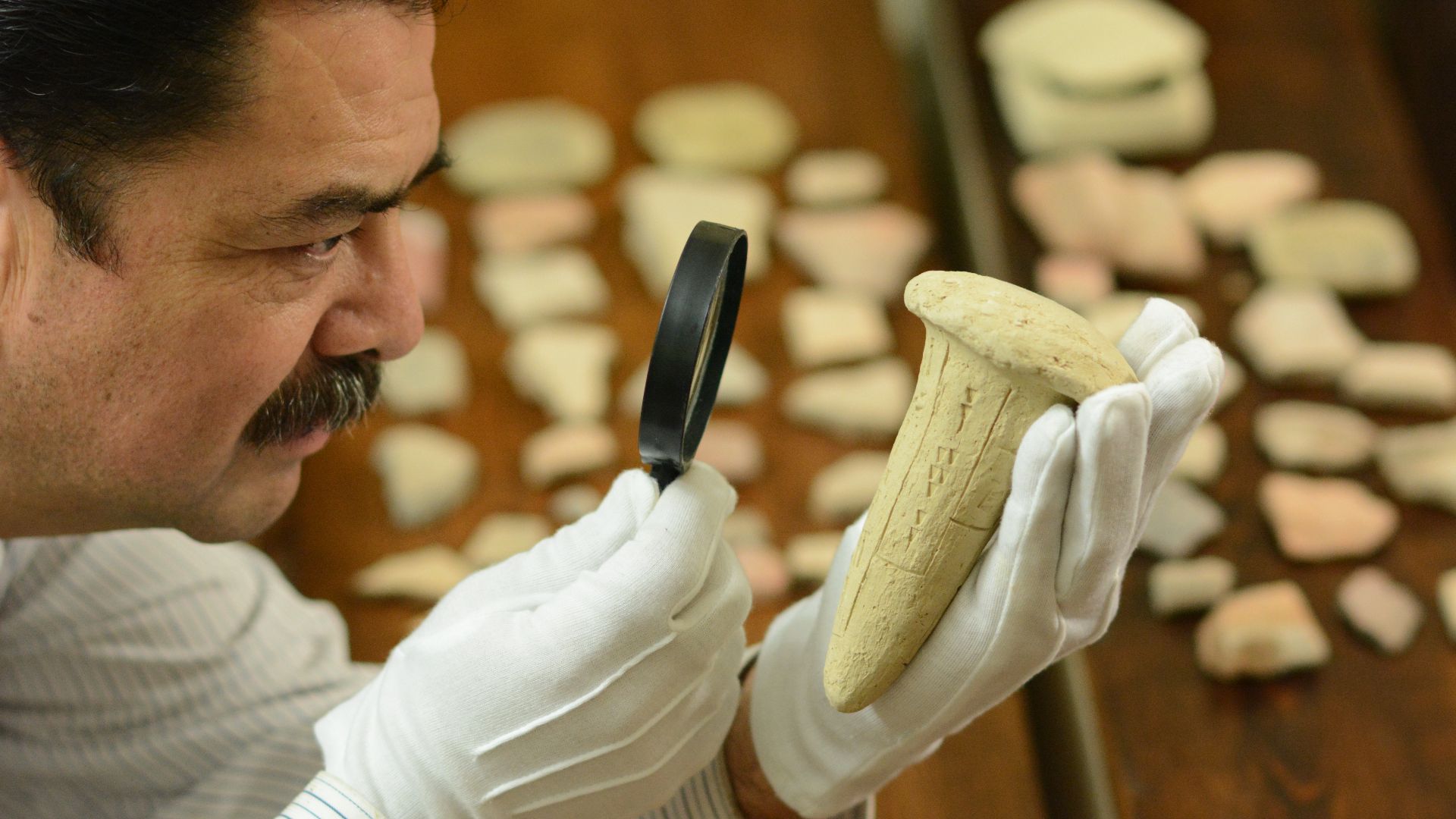 File:Clavo de fundación.JPG