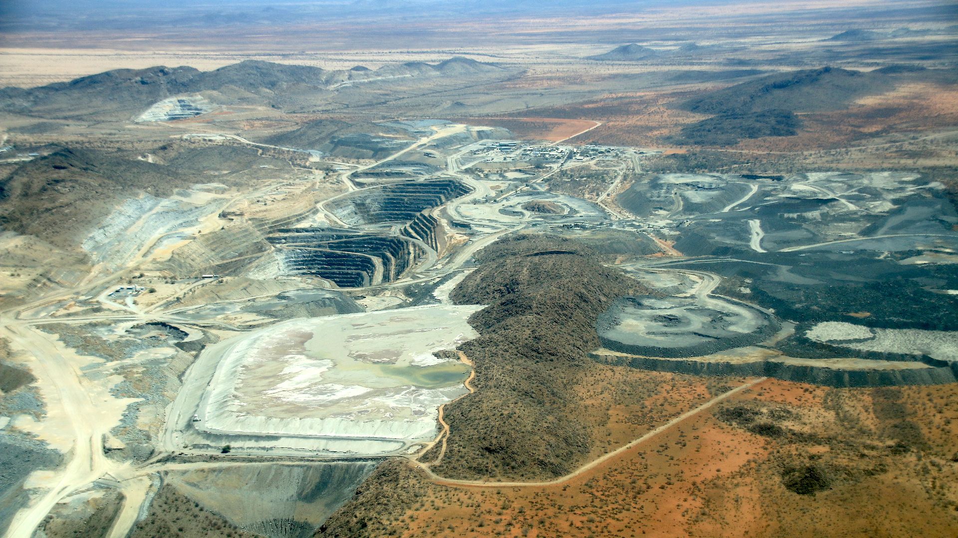 File:Navachab Gold Mine.jpg