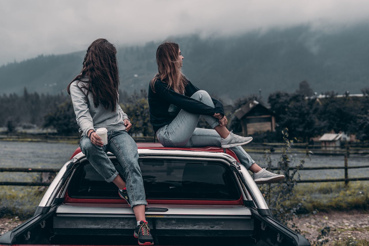 Women trip with a car