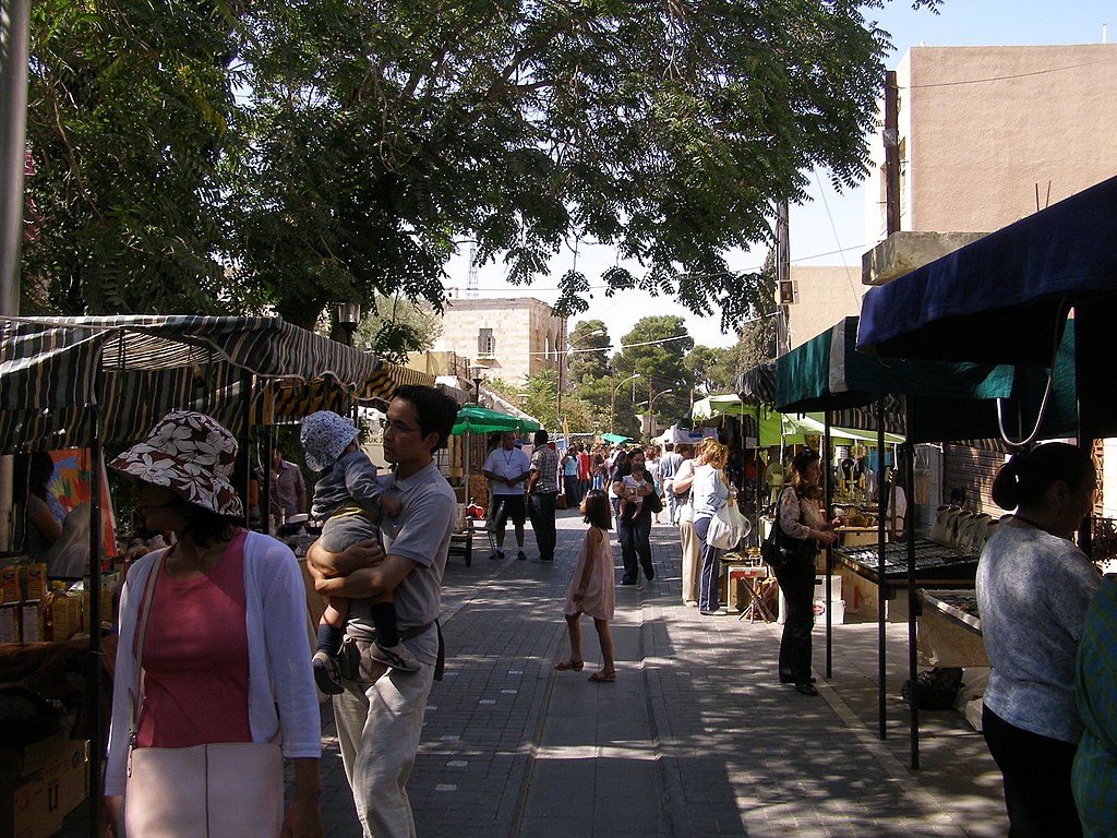 Souk Jara is one of the most famous outdoor markets managed by the Jabal Amman Residents Association