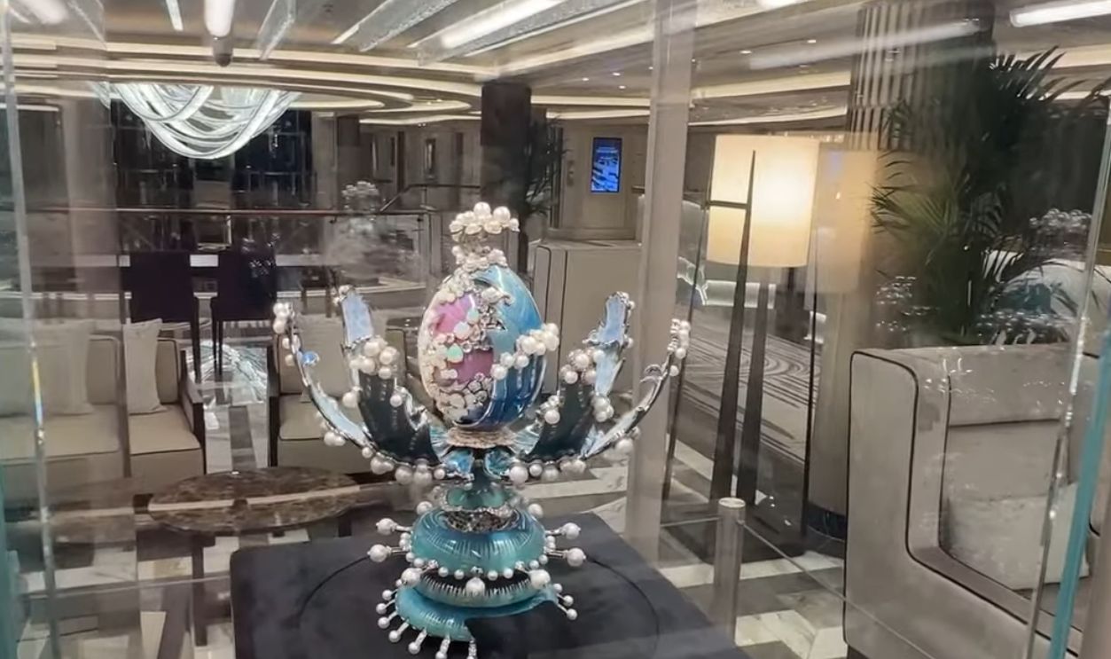 Seven Seas Grandeur cruise ship