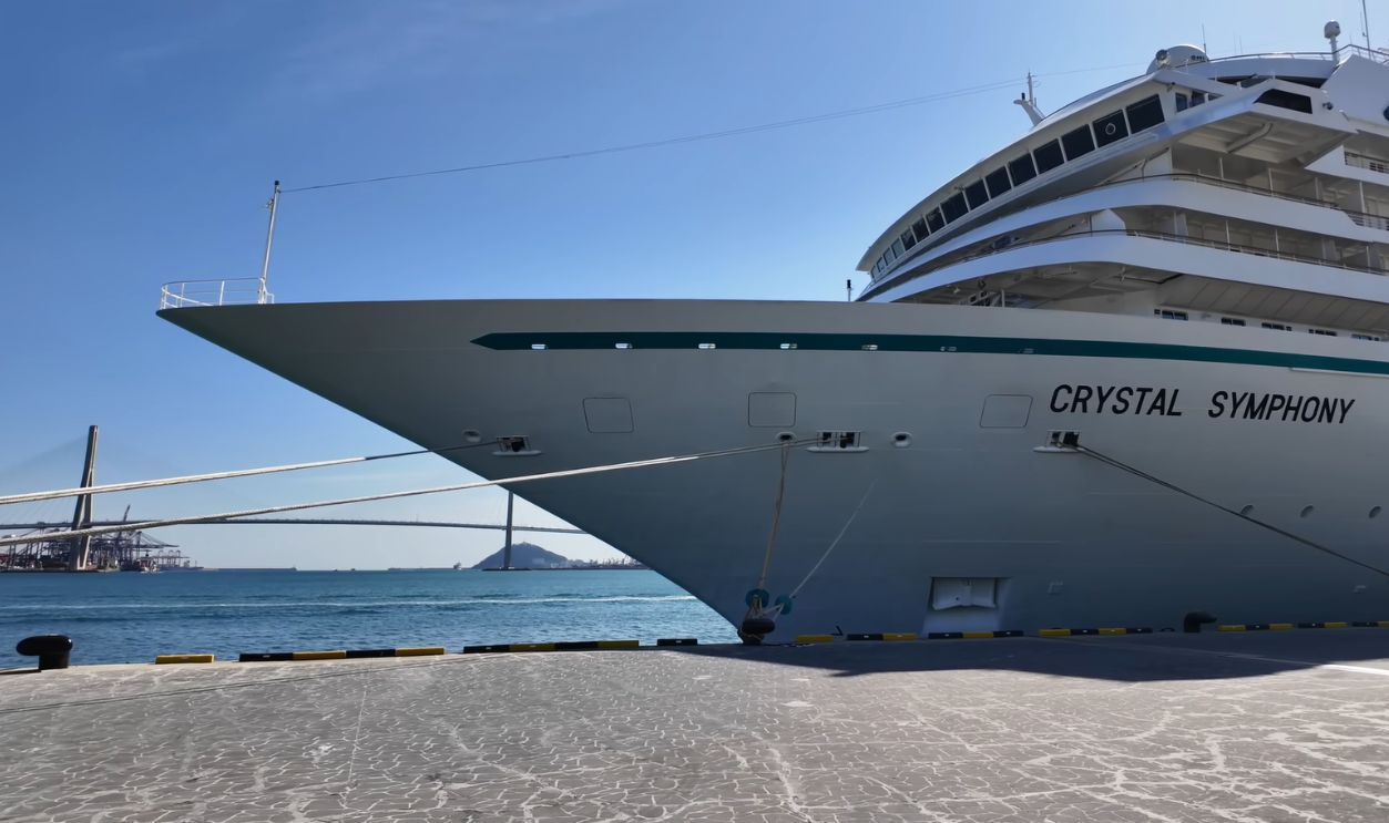 Crystal Symphony cruise ship