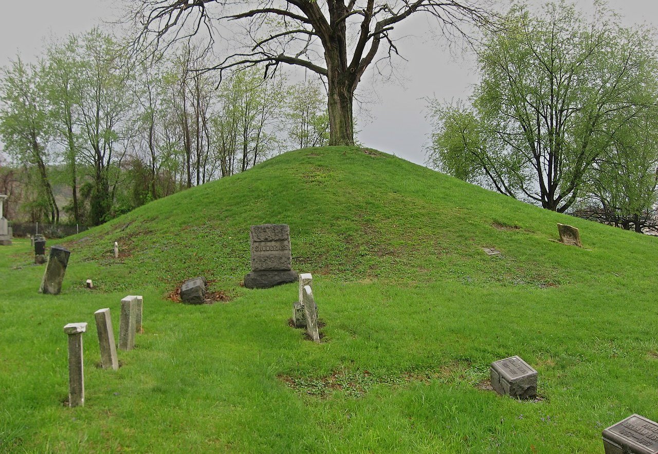 Hodgen's Cemetery Mound From The East