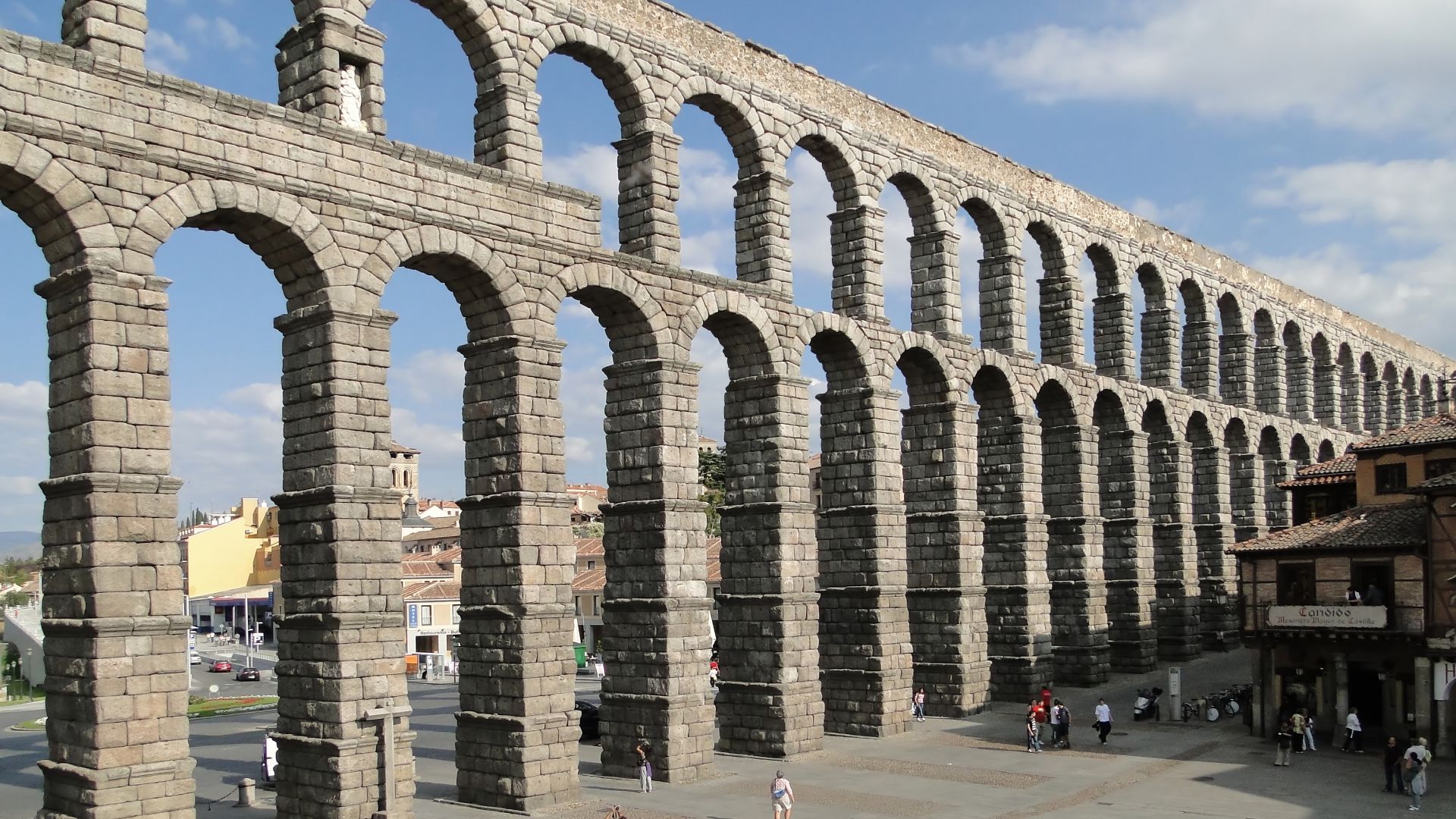 File:Aqueduct of Segovia 08.jpg