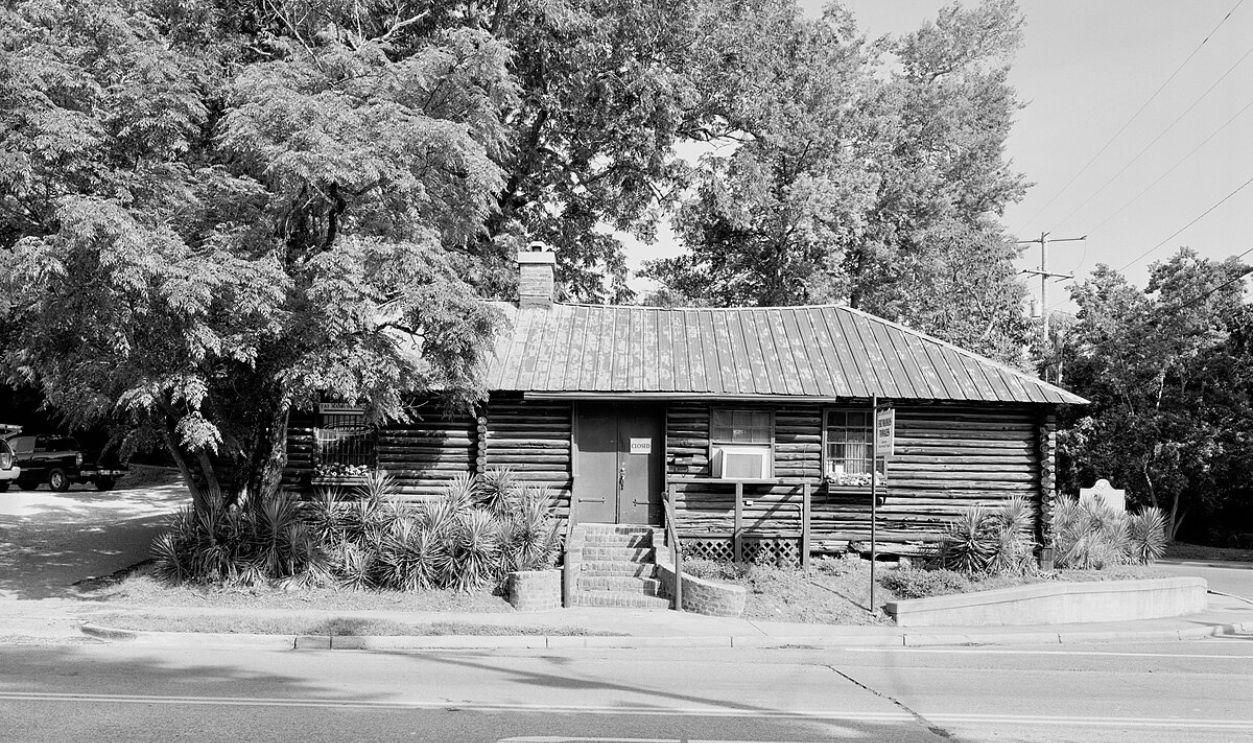 Old_Fort_Rosalie_Gift_Shop