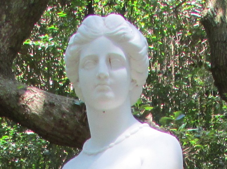 Statue of Virginia Dare at Elizabethan Gardens