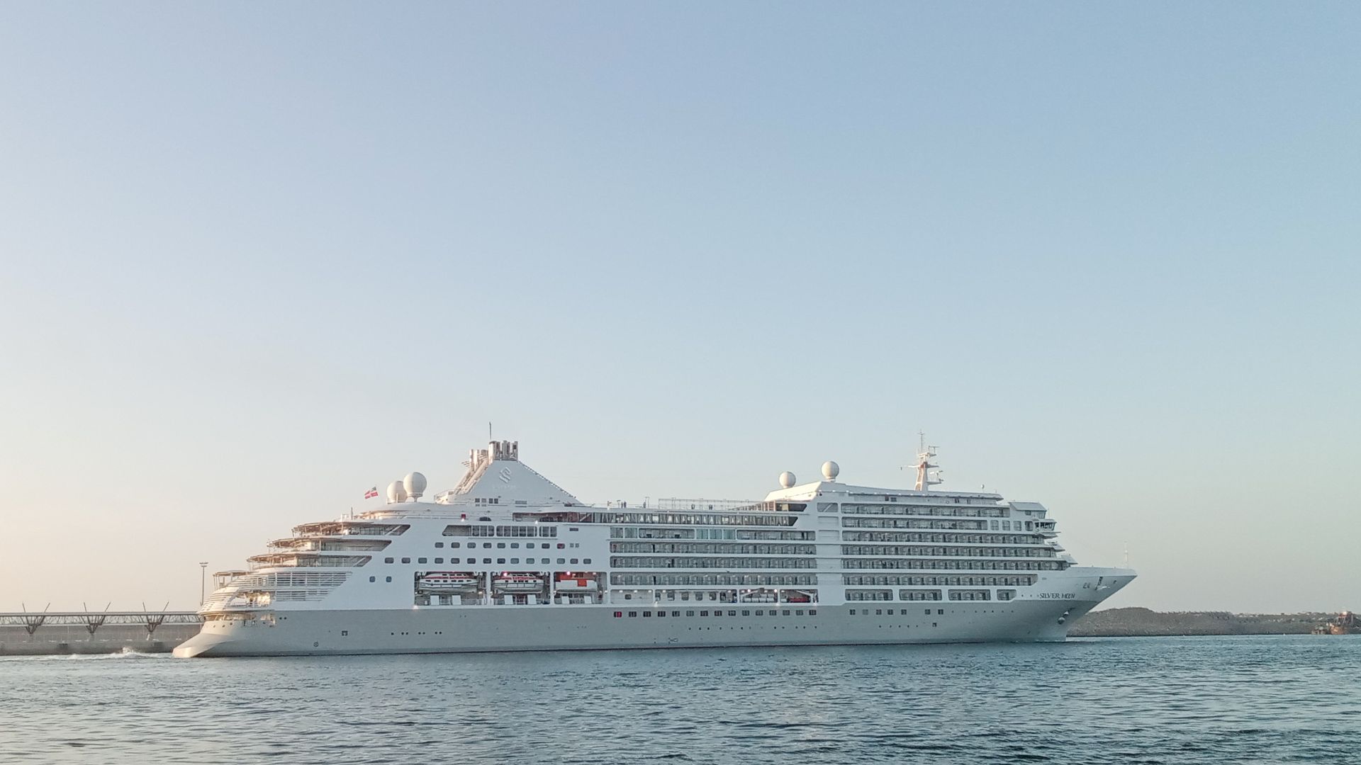File:Croisière SILVER DAWN au port de Casablanca.jpg