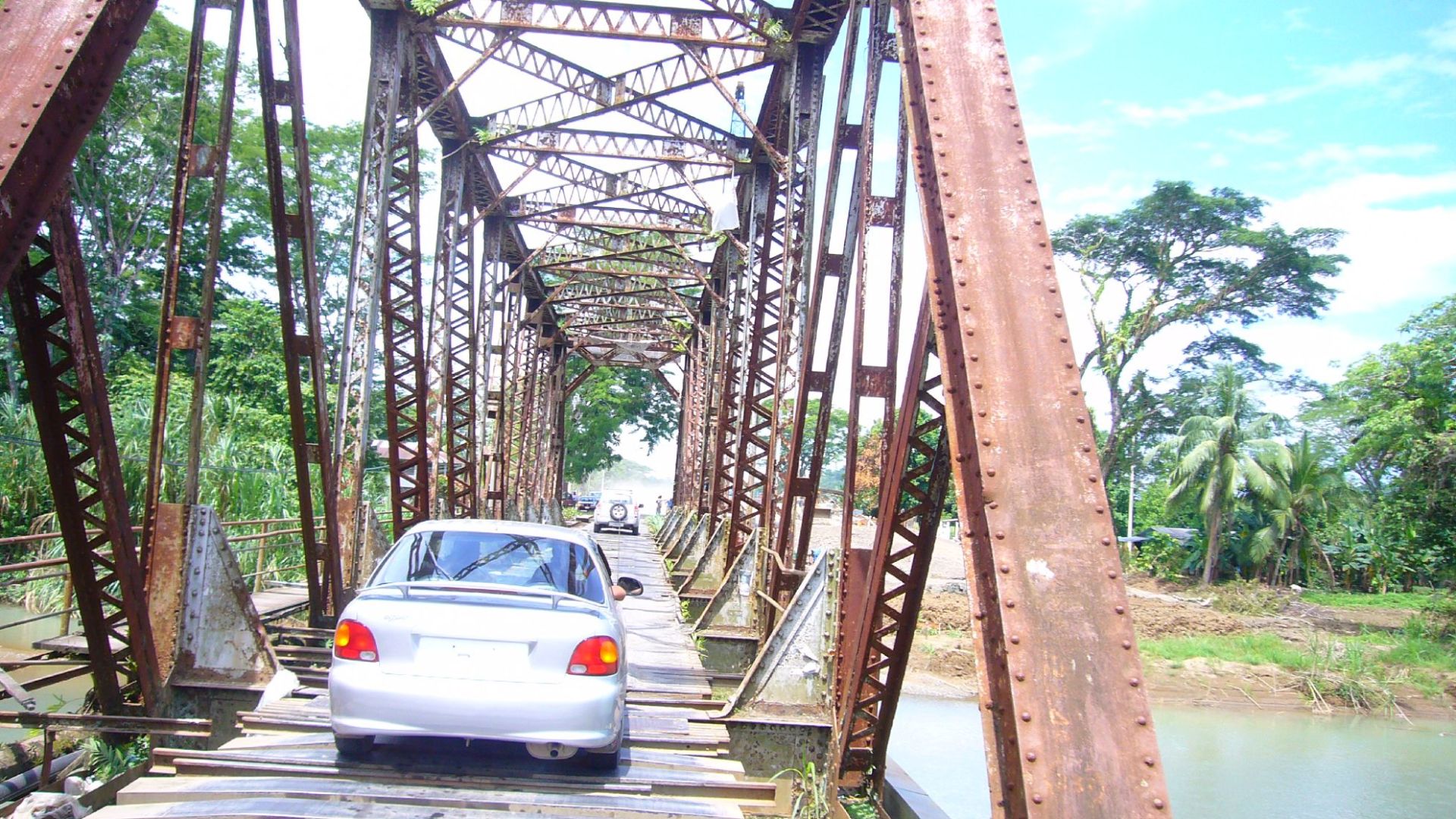 File:Costa Rica, Quepos, Bridge 0902.jpg