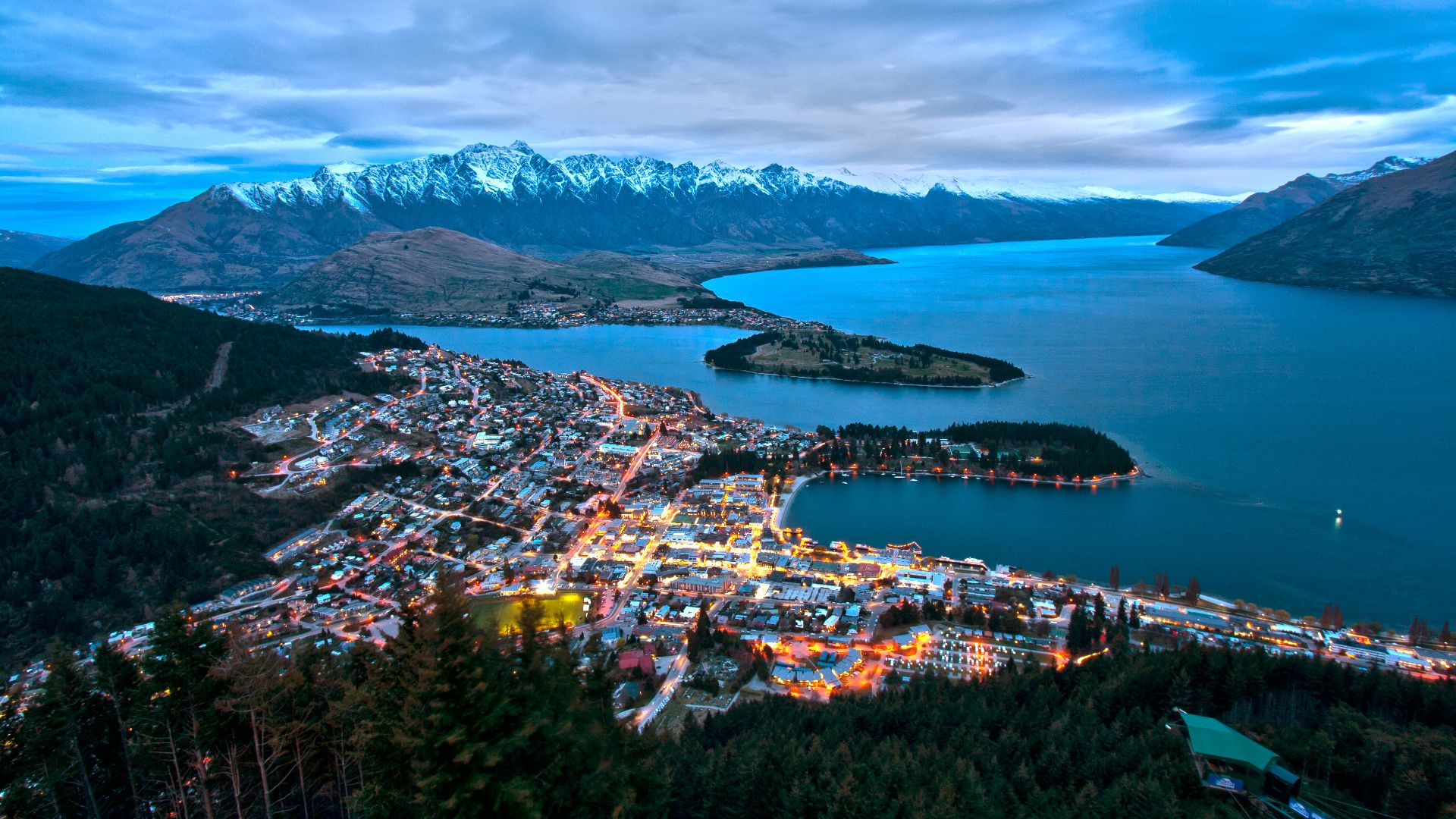 File:Queenstown from Bob's Peak.jpg