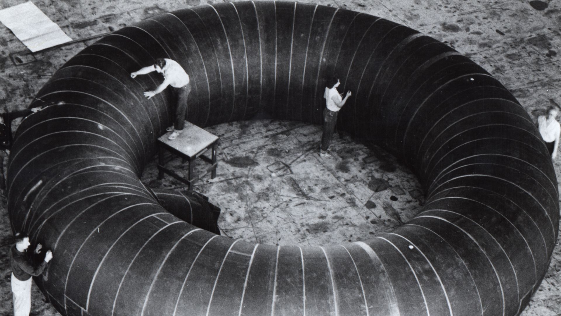 File:Inflatable Station Concept - GPN-2003-00106.jpg