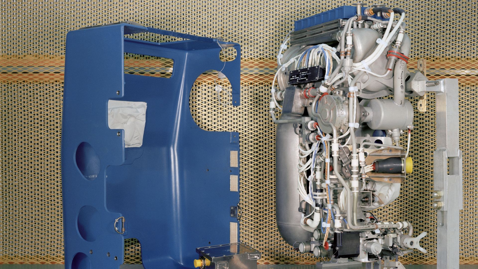 File:Apollo portable life support system.jpg