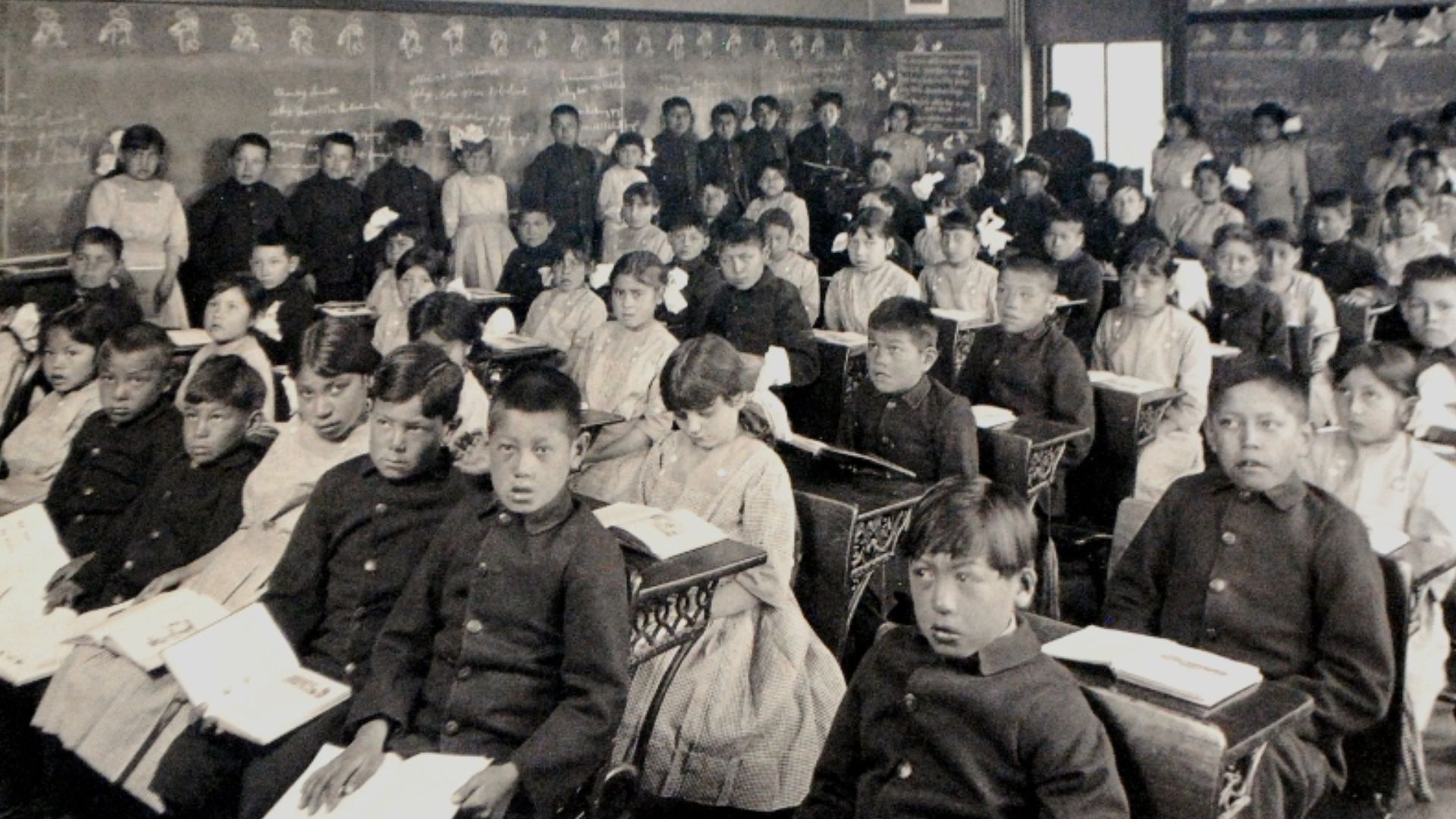 File:Genoa Indian School Students.JPG