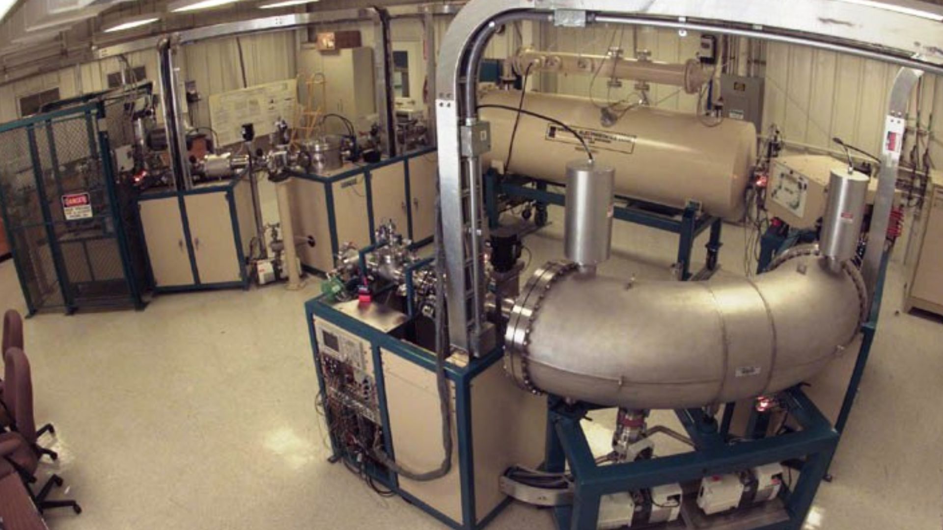 File:1 MV accelerator mass spectrometer.jpg