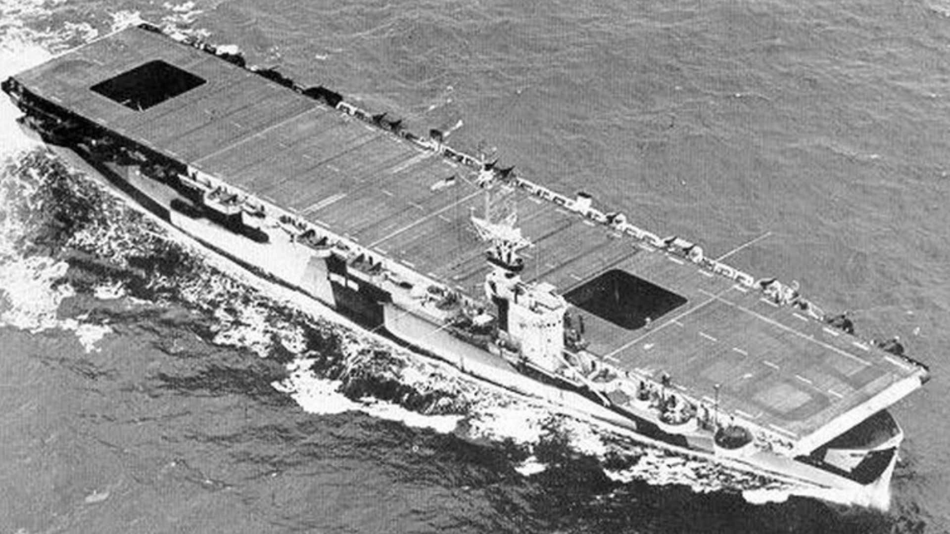 File:USS Ommaney Bay (CVE-79) off Hawaii, July 1944.jpg