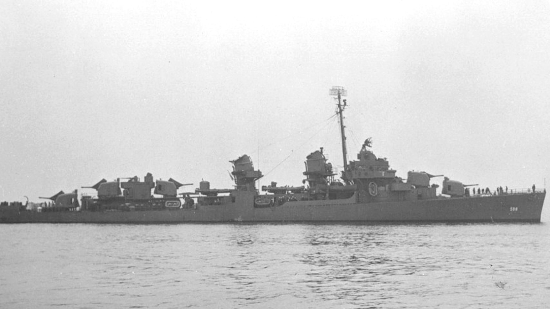 File:USS Burns (DD-588) at sea c1945.jpg