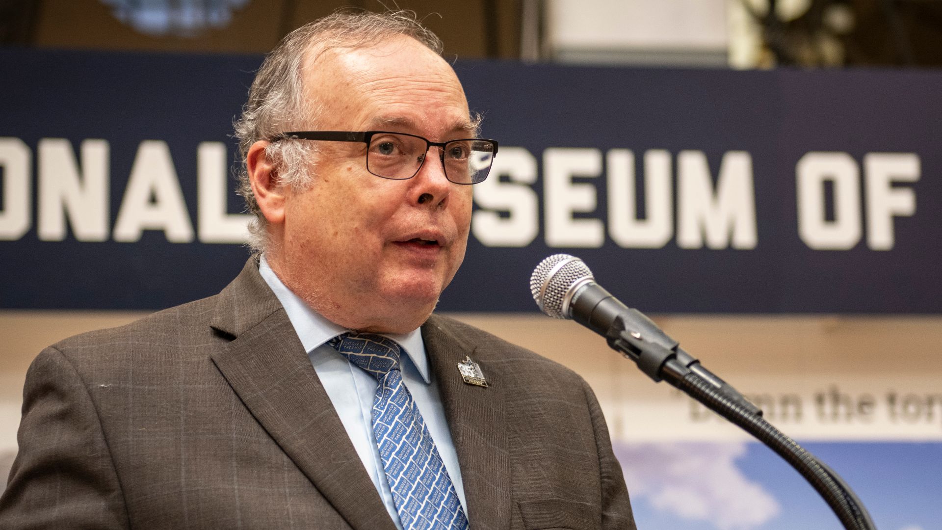 File:SECNAV Celebrates Navy's 246th Birthday 211013-N-OL781-1036.jpg