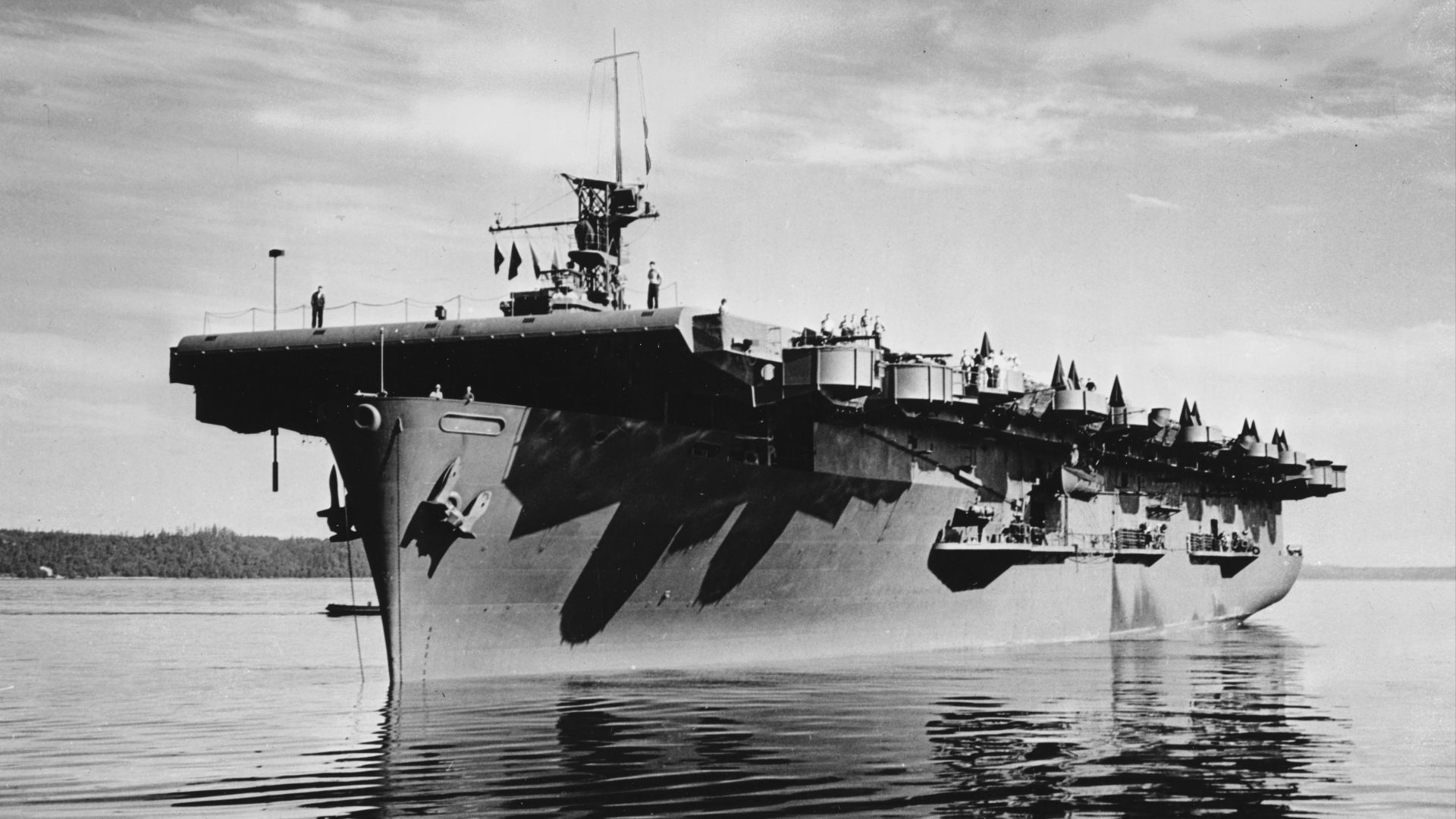 File:USS Casablanca (CVE-55) in Puget Sound, circa in July 1943 (NH 106580).jpg