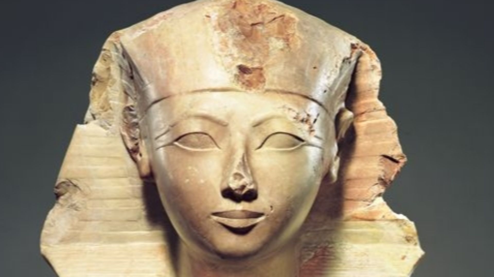 File:Seated Statue of Hatshepsut MET Hatshepsut2012.jpg