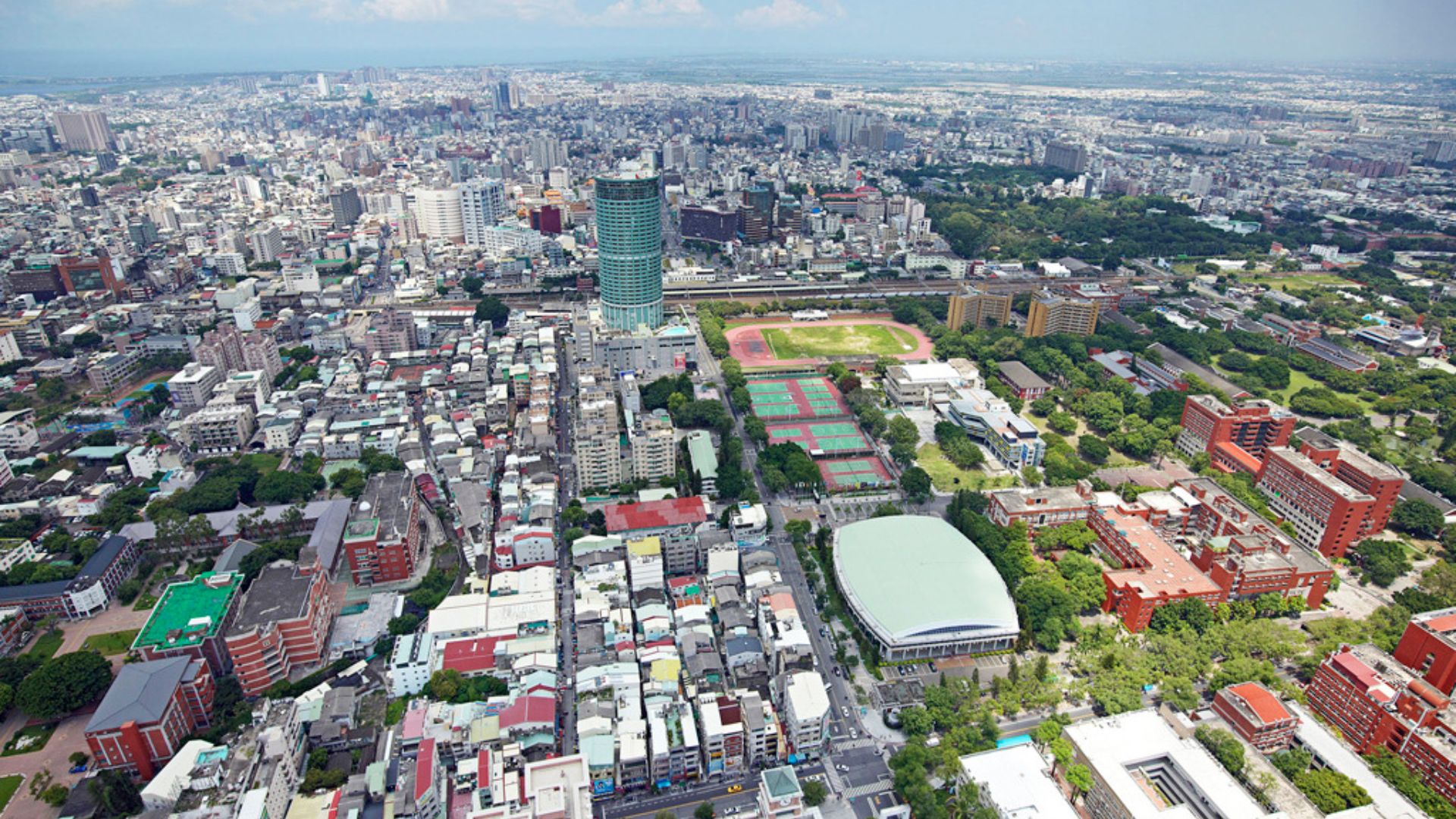 File:Downtown Tainan(2012) (cropped).jpg