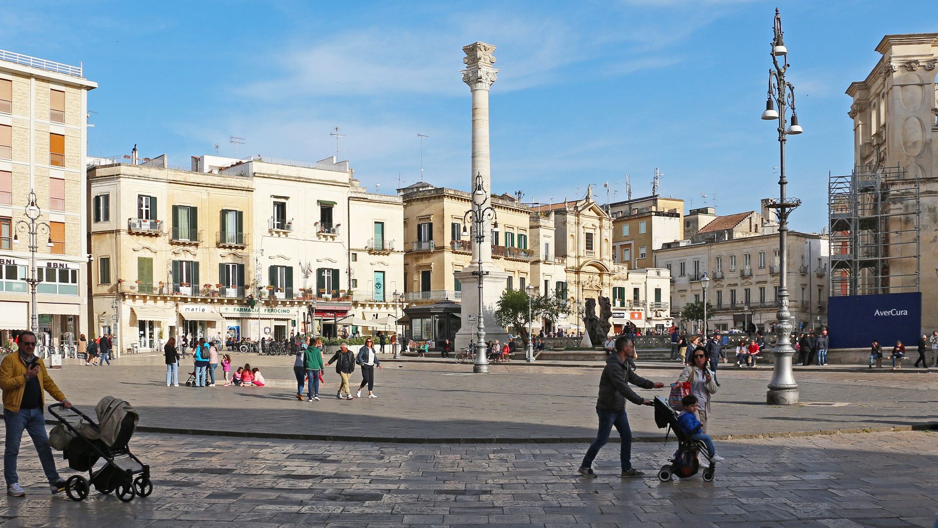 File:Piazza Sant'Oronzo (Lecce).jpg