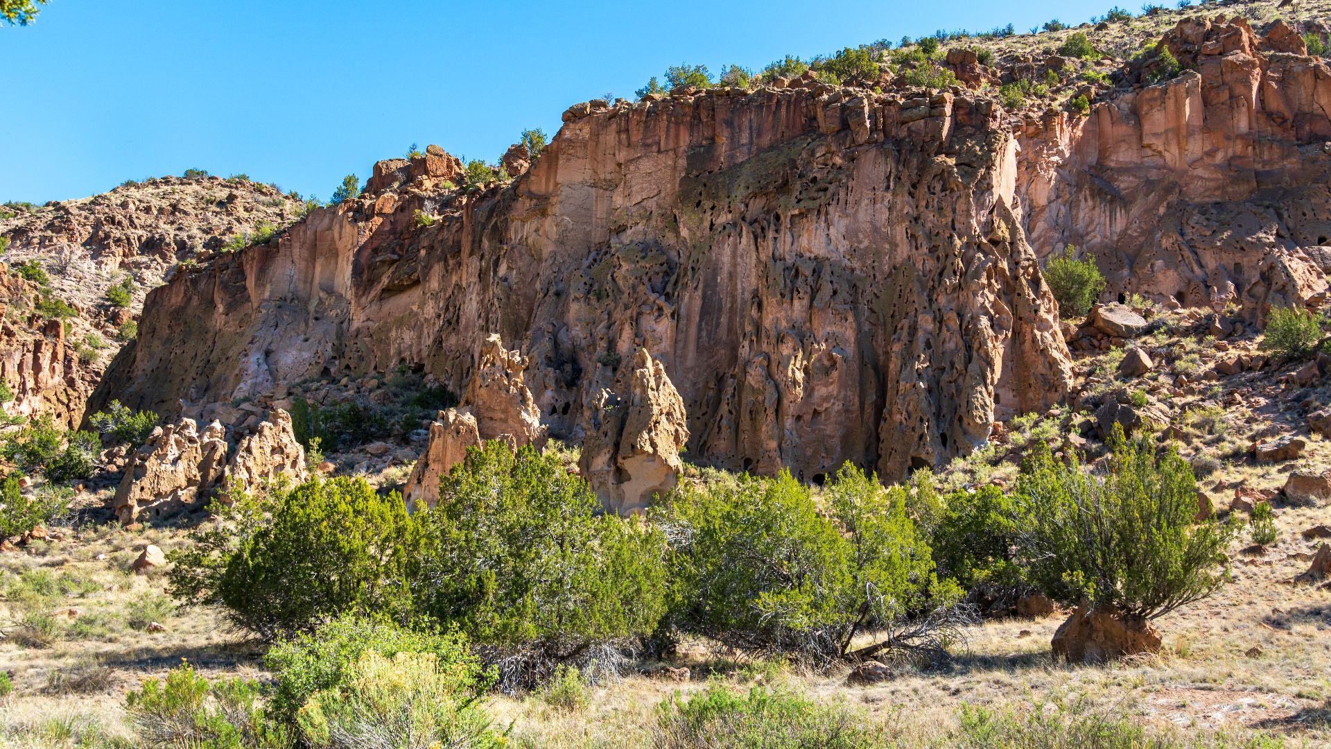 File:Bandelier National Monument, New Mexico, USA2.jpg