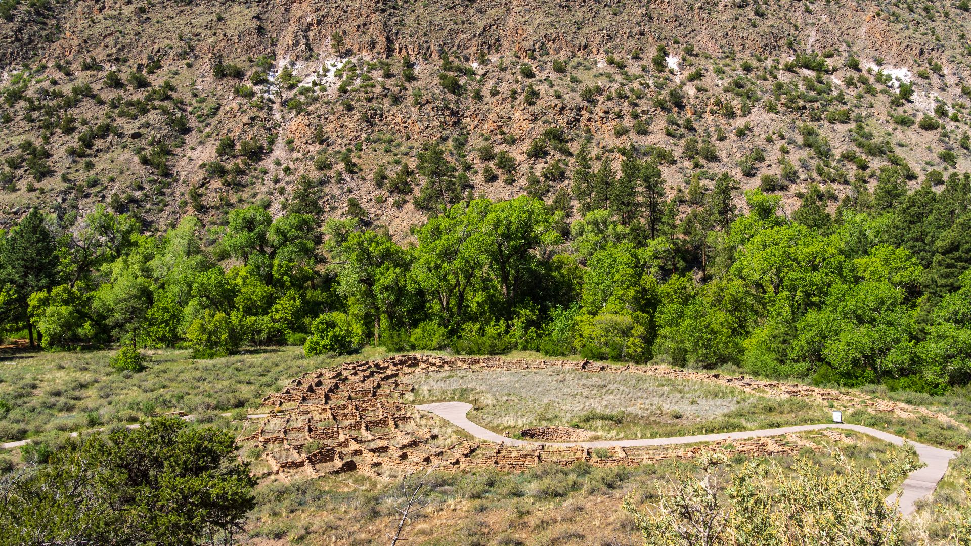 File:Bandelier National Monument, New Mexico, USA8.jpg