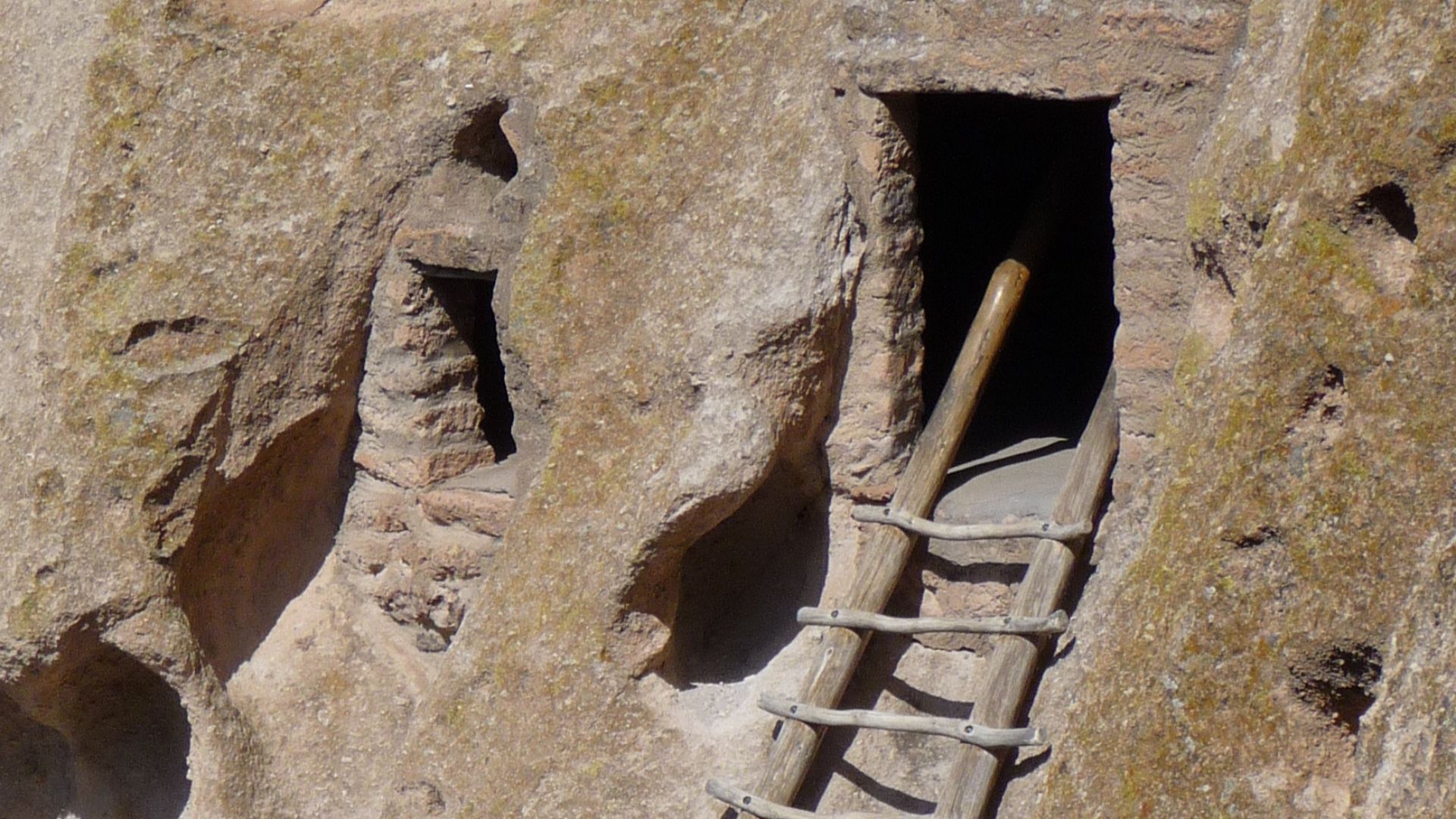 File:Bandelier National Monument in September 2011 - Cliff Dwellings - Reconstructed cavate kiva.JPG