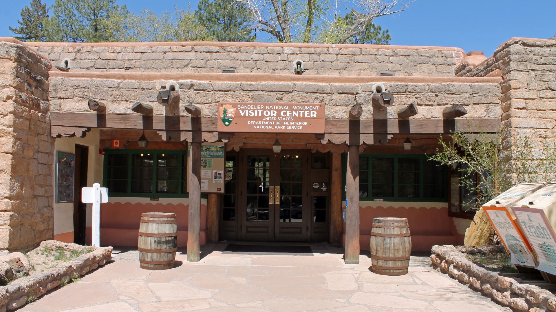 File:Welcome Center at Bandelier National Monument, Los Alamos, New Mexico - Stierch.jpg