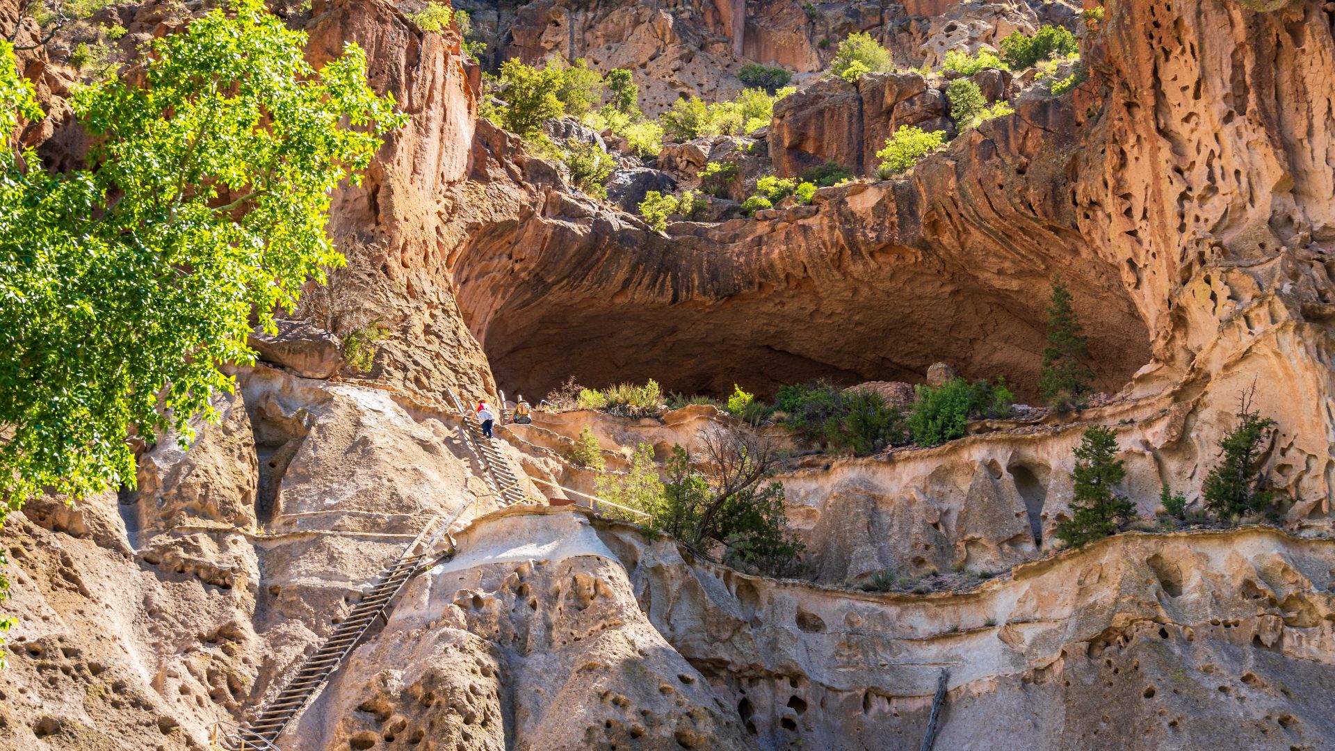 File:Bandelier National Monument, New Mexico, USA30.jpg