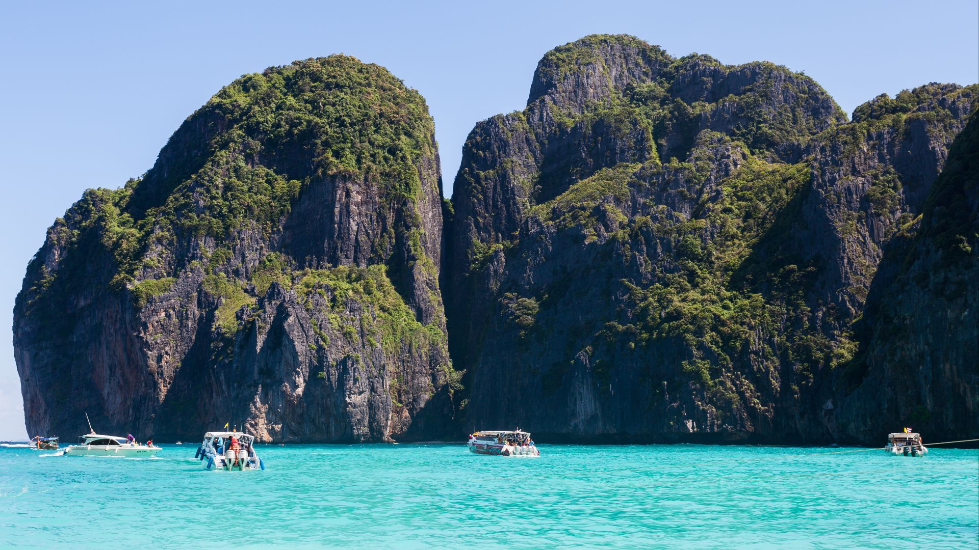 File:Playa Maya, Ko Phi Phi, Tailandia, 2013-08-19, DD 04.JPG