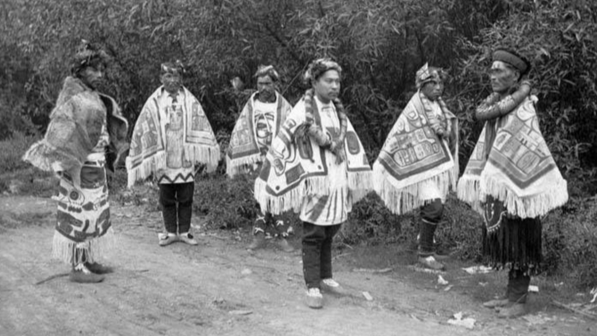 File:Tsimshian men in ceremonial dress, British Columbia, 1901 (AL+CA 6745).jpg