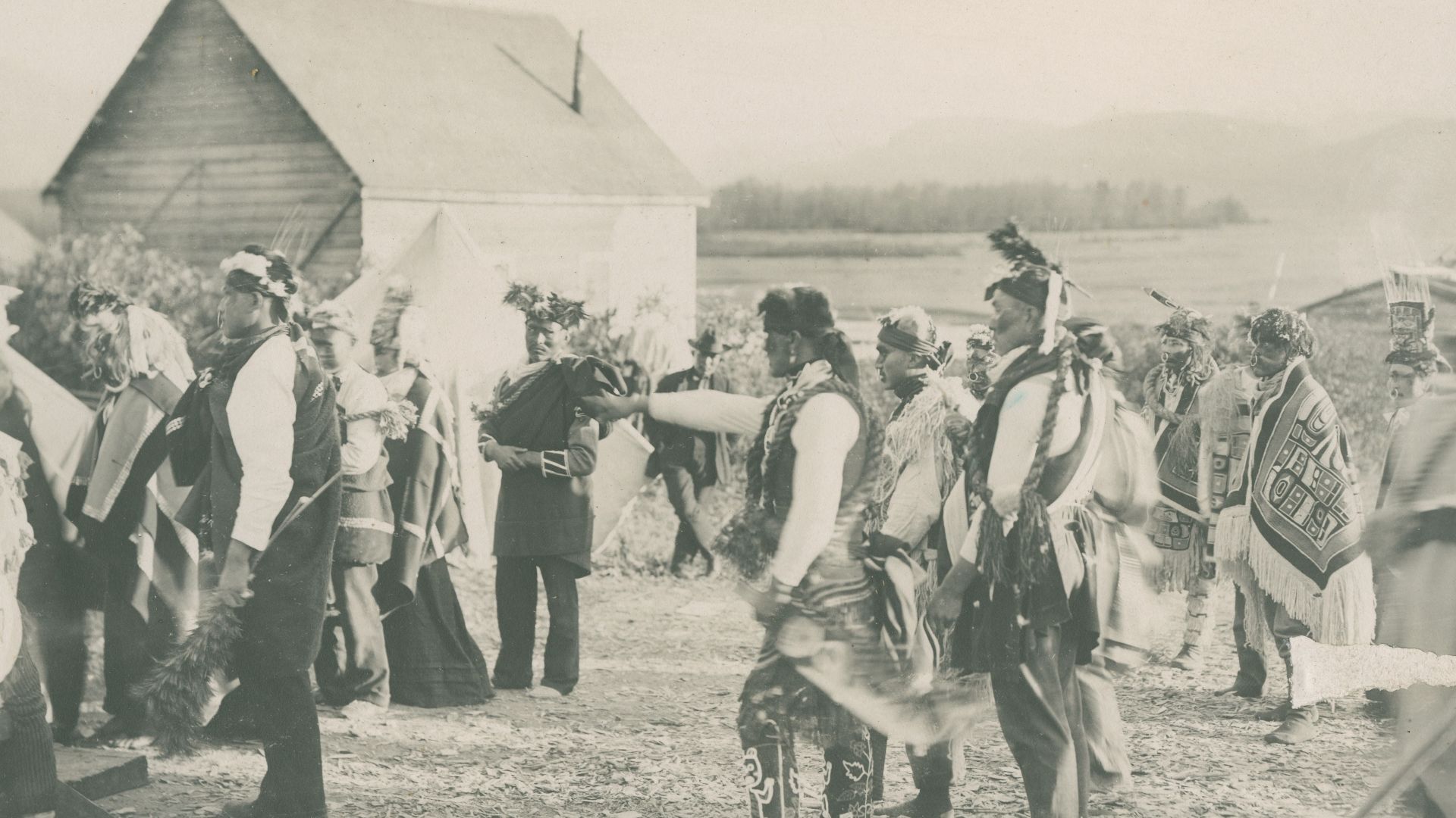 File:Dancers at Klukwan Potlatch ceremony, Alaska, October 14, 1898 - DPLA - 773ec06a7367036ee04c7a1f9175c35c.jpg