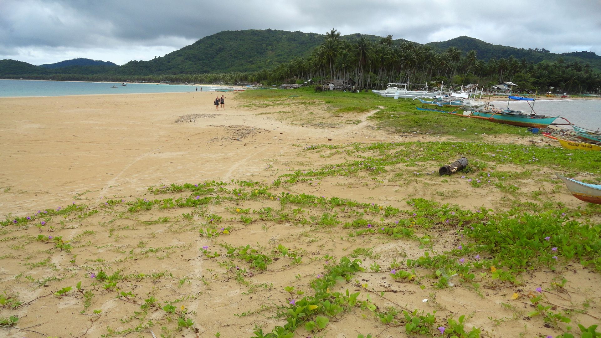 File:Nacpan Beach, El Nido, Philippines (36286998483).jpg