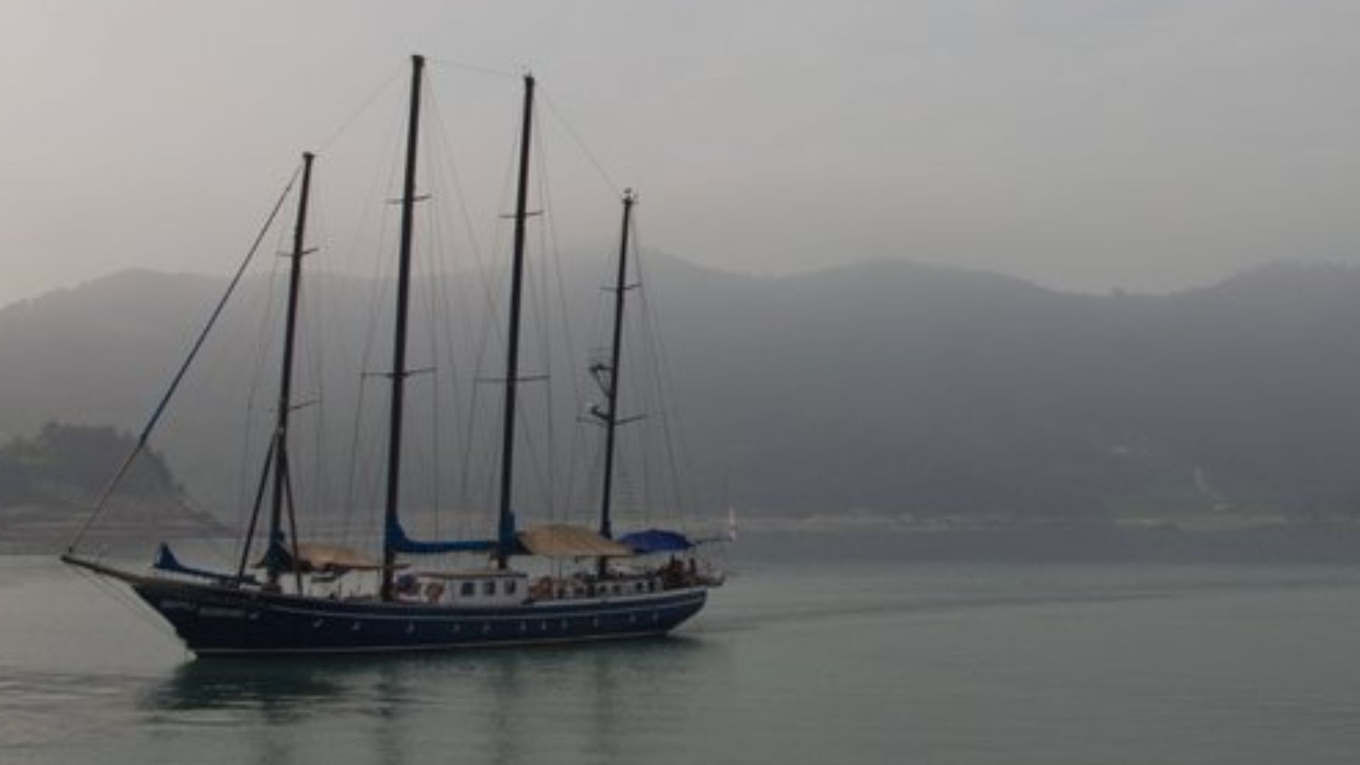 File:The Koreana coming into port at the island of Sado, picture by Kelly James Carroll (2011).jpg