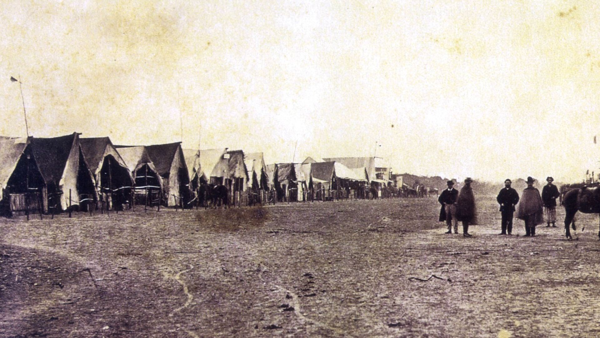 File:Marketplace in Lambare.jpg