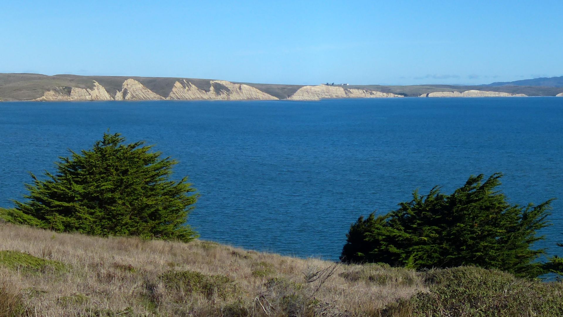 File:Panorama of Drakes Bay 01.jpg