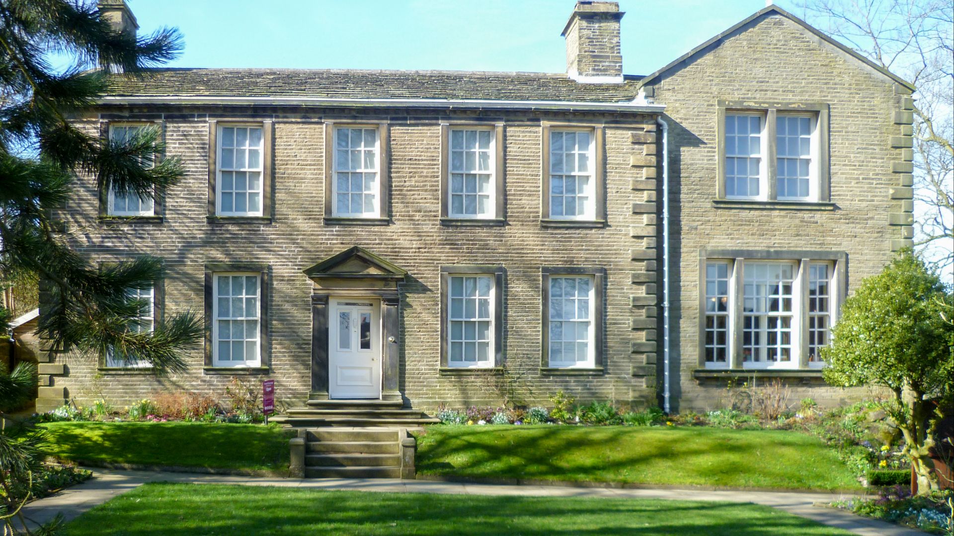 File:Brontë Parsonage.jpg