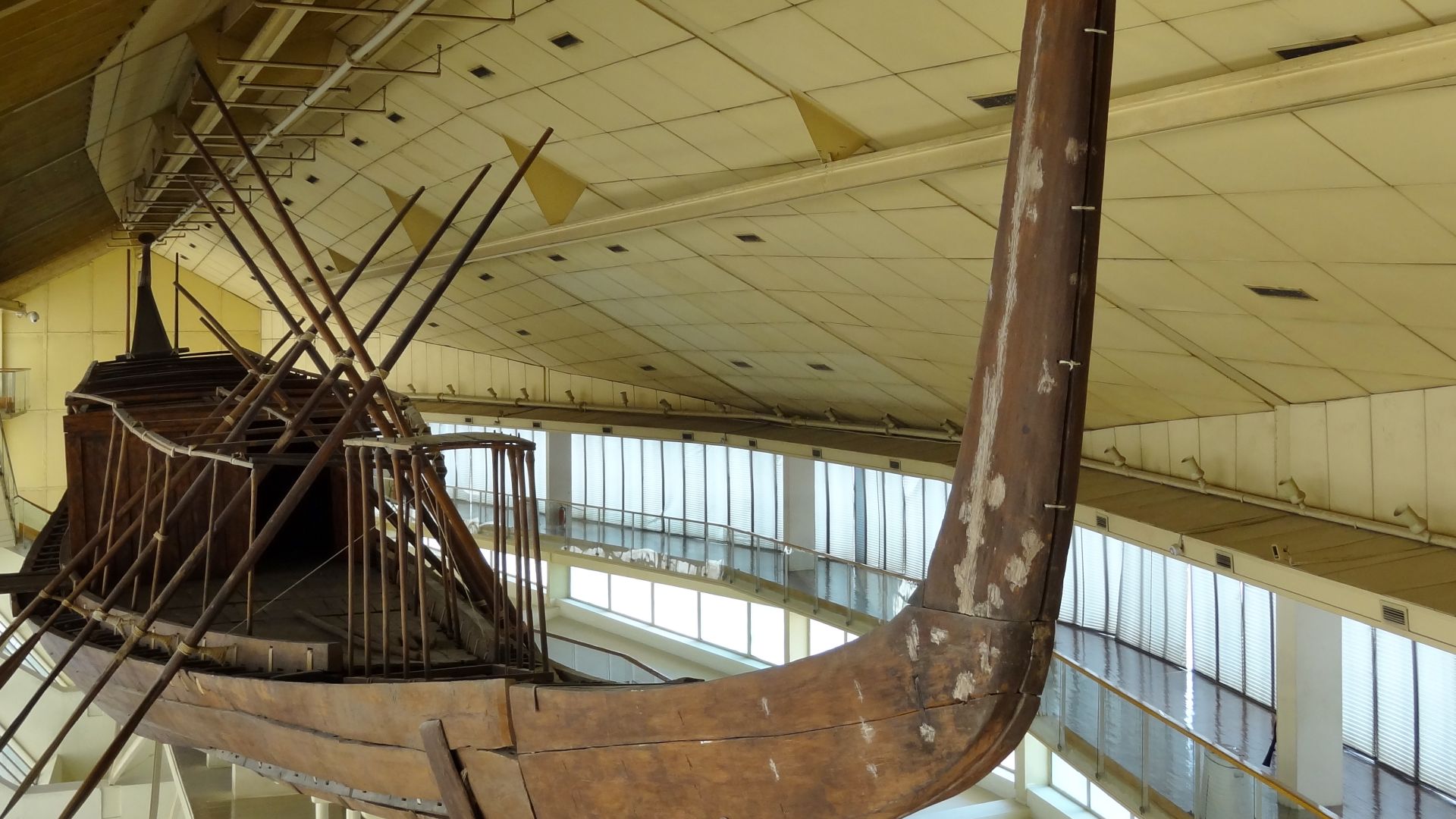 File:Giseh Sonnenbarke 07.jpg